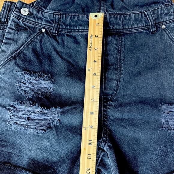 H&M Divided Bib Overall Jean Shorts Womens 10 Black Distressed Frayed Cut Offs - Picture 4 of 6